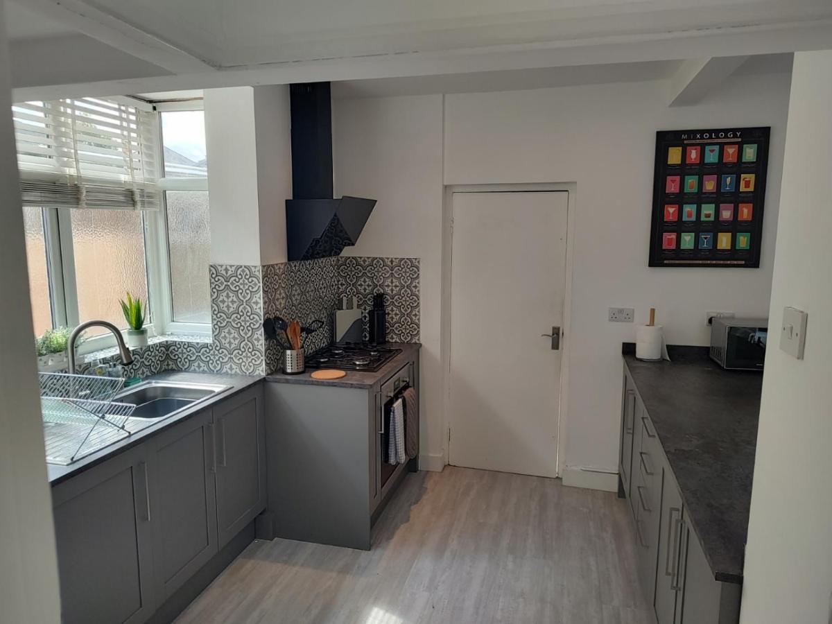 Wavertree Drive 3 Bed Contractor Home In Leicester Buitenkant foto